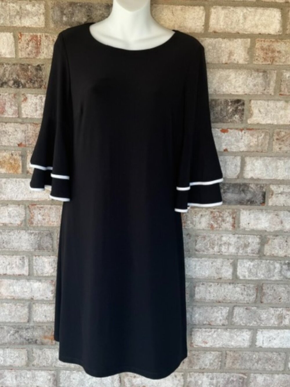 TOMMY HILFIGER BLACK SHEAT DRESS